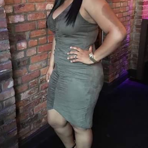 Olive Green Dress - Picture 3 of 3